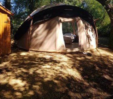 Mondragon Other | 19 m² Tent ∙ 4 guests