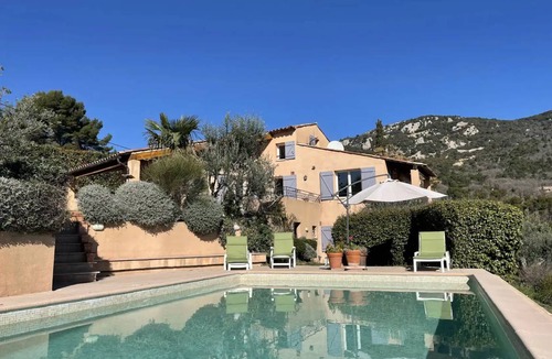 Bargemon House | 191 m² House ∙ 3 bedrooms ∙ 6 guests