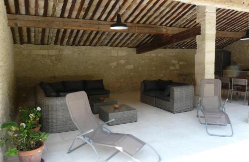 Lacoste House | 19th century Provencal Mas with pool in Provence in the Luberon, sleeps 6