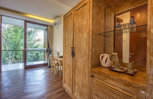 Kutuh Kaja Villa | 1BR Studio Room w/ Jungle View in Ubud Center (2)