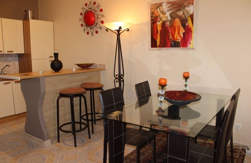 Carpentras House | 2 Gîtes vacation homes Ideal for families or groups of friends 9 to 10 people
