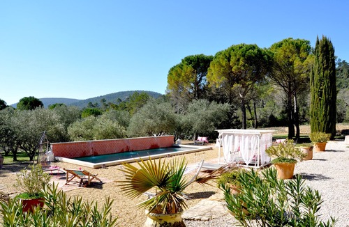 La Roquebrussanne House | 2-hectare estate in Provence with large heated swimming pool for 7 people.