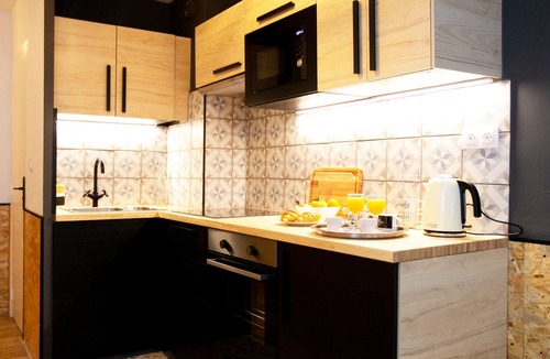 Old Town Apartment | 2 rooms with patio - center of Toulon
