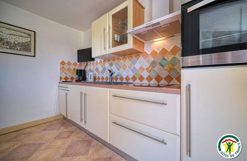 Suze-la-Rousse House | 20 m² Gîte ∙ 2 guests