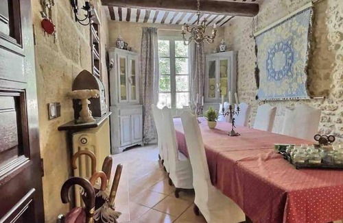 Remoulins Apartment | 200 m² Apartment ∙ 4 bedrooms ∙ 11 guests