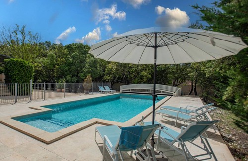 Saumane-de-Vaucluse House | 200 m² House ∙ 4 bedrooms ∙ 8 guests
