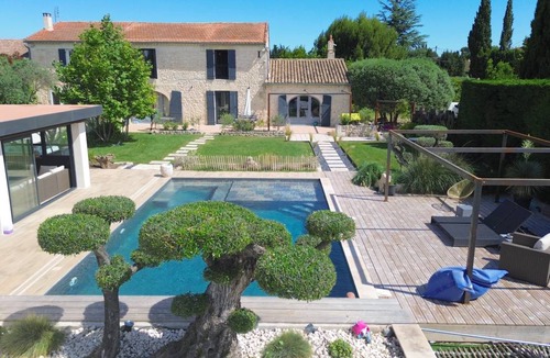 Chateaurenard Villa | 200 m² Villa ∙ 4 bedrooms ∙ 8 guests