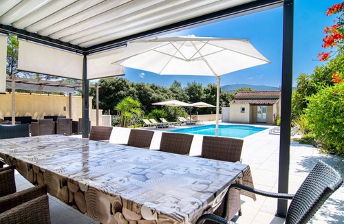 Pignans Other | 220 m² Accommodation ∙ 5 bedrooms ∙ 11 guests