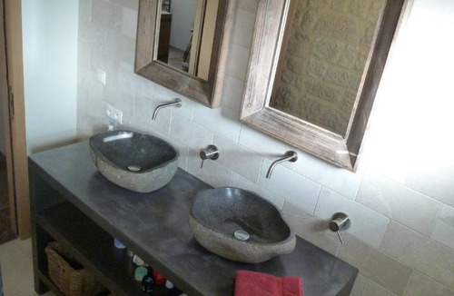 Simiane-la-Rotonde House | 220 m² House ∙ 4 bedrooms ∙ 9 guests