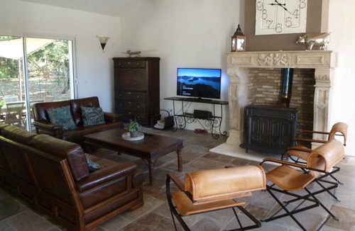 Simiane-la-Rotonde House | 220 m² House ∙ 4 bedrooms ∙ 9 guests