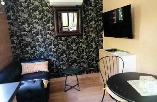 Paluds de Noves Ski Chalet | 24 m² Chalet ∙ 1 bedroom ∙ 2 guests