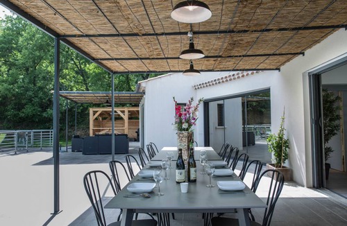 Saint-Genies-de-Comolas House | 240 m² House ∙ 6 bedrooms ∙ 14 guests