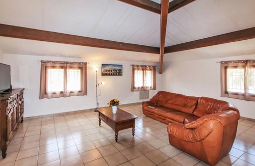 Rochefort-du-Gard House | 240 m² House ∙ 6 bedrooms ∙ 13 guests