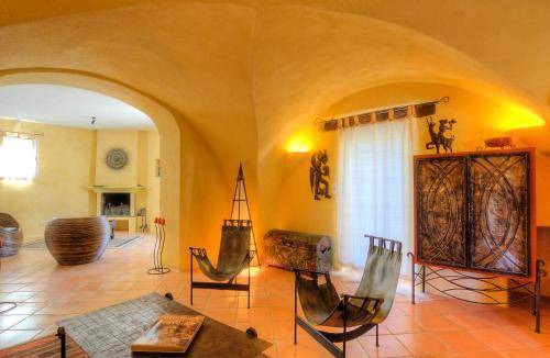Cucuron House | 240 m² House ∙ 4 bedrooms ∙ 9 guests