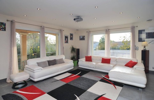 Saint-Gilles House | 240 m² House ∙ 5 bedrooms ∙ 6 guests