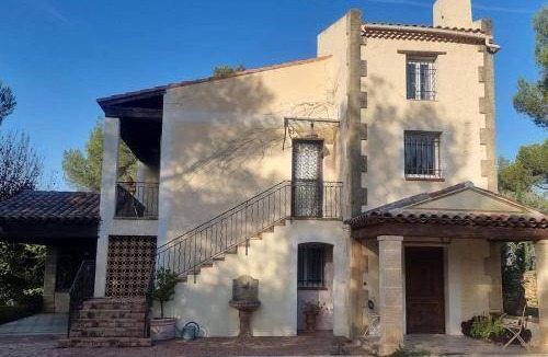 Salon-de-Provence Villa | 240 m² Villa ∙ 5 bedrooms ∙ 10 guests