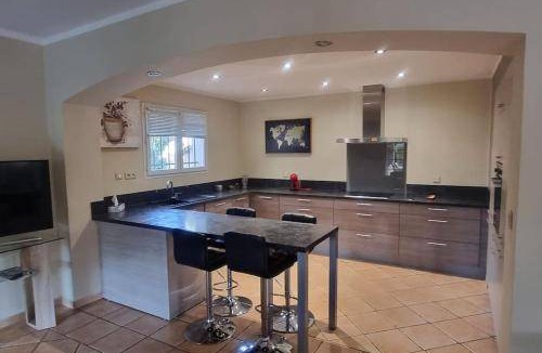 Salon-de-Provence Villa | 240 m² Villa ∙ 5 bedrooms ∙ 10 guests