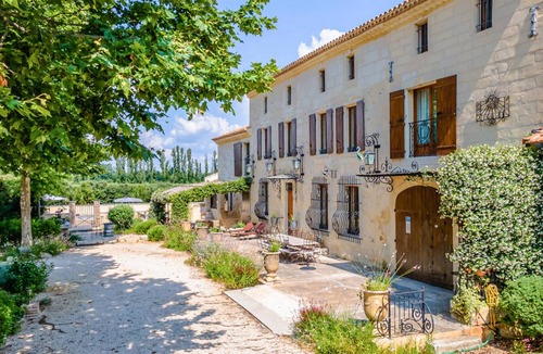 Vallabregues House | 247 m² House ∙ 6 bedrooms ∙ 16 guests