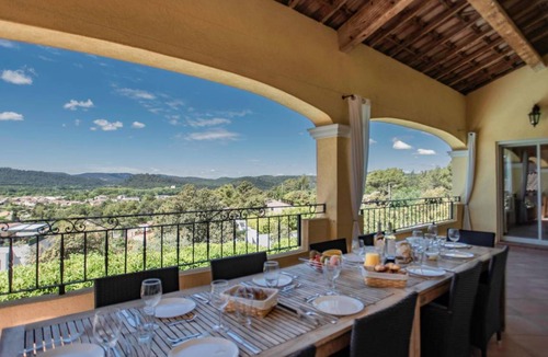 Vidauban Villa | 250 m² Villa ∙ 5 bedrooms ∙ 10 guests