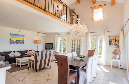 Vidauban Villa | 250 m² Villa ∙ 5 bedrooms ∙ 10 guests