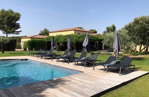 Lambesc Villa | 250 m² Villa ∙ 5 bedrooms ∙ 10 guests