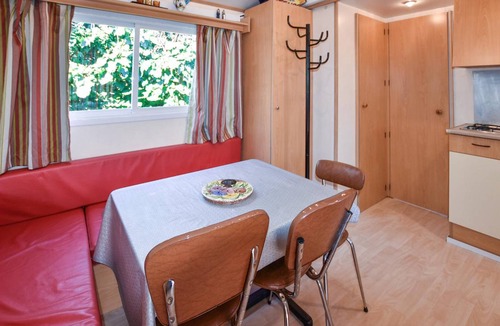 Entraigues-sur-la-Sorgue Other | 26 m² Camping ∙ 2 bedrooms ∙ 3 guests
