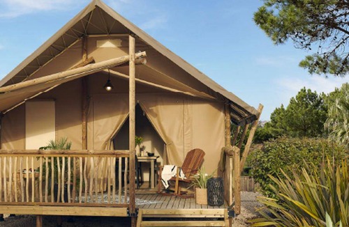 Volonne Other | 26 m² Tent ∙ 2 bedrooms ∙ 5 guests