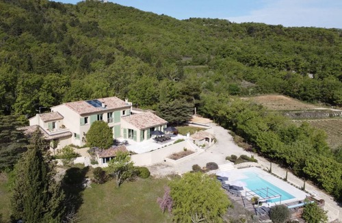 Auribeau House | 260 m² House ∙ 6 bedrooms ∙ 10 guests