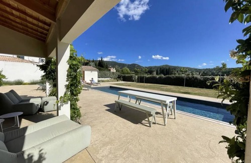 Malaucene Villa | 260 m² Villa ∙ 5 bedrooms ∙ 10 guests