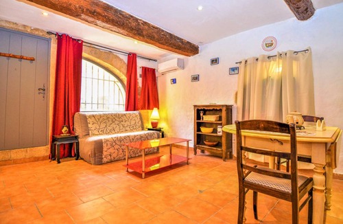 Remoulins Apartment | 28 m² Apartment ∙ 2 guests