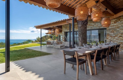 Cap Benat House | 280 m² House ∙ 6 bedrooms ∙ 14 guests