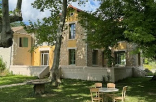 Le Thor House | 280 m² House ∙ 4 bedrooms ∙ 9 guests