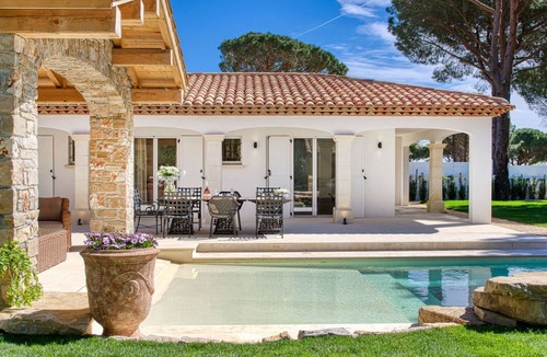 Cogolin Villa | 280 m² Villa ∙ 4 bedrooms ∙ 8 guests