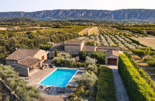 Gordes House | 290 m² House ∙ 4 bedrooms ∙ 10 guests