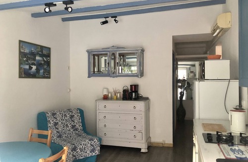 Cassis House | 3.5km from the center of Cassis: mini Villa with terrace between Vines And Hills