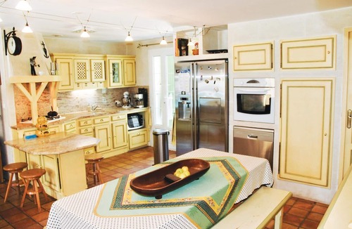 Boulbon House | 3 bedroom accommodation in Boulbon