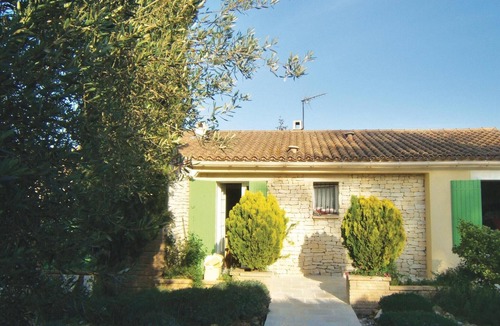 Boulbon House | 3 bedroom accommodation in Boulbon