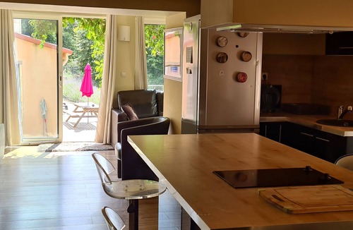 Seranon House | 3* furnished apartment with indoor pool access in a stud farm in the Grasse highlands
