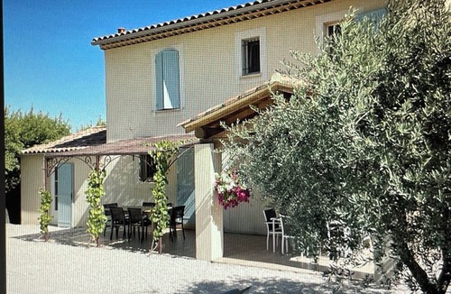 Saint-Didier Villa | 3-star villa with pool in Saint-Didier