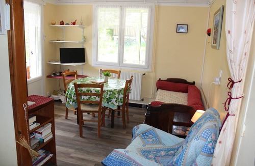 Saint-Andre-les-Alpes House | 30 m² Gîte ∙ 1 bedroom ∙ 2 guests