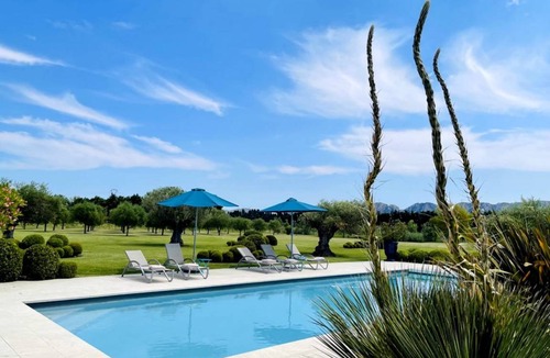 St.-Remy-de-Provence House | 300 m² House ∙ 5 bedrooms ∙ 14 guests