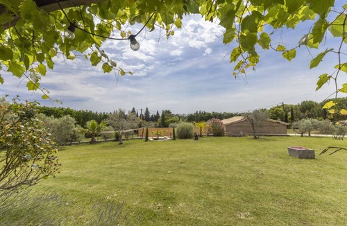 Noves Villa | 300 m² Villa ∙ 4 bedrooms ∙ 9 guests