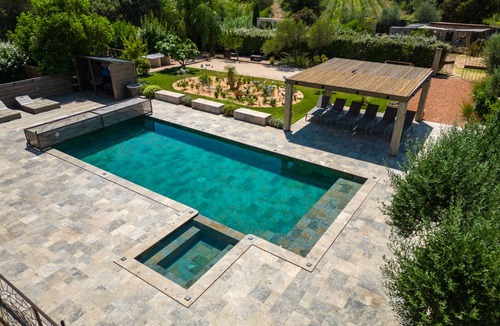 Cuers Villa | 300 m² Villa ∙ 5 bedrooms ∙ 12 guests