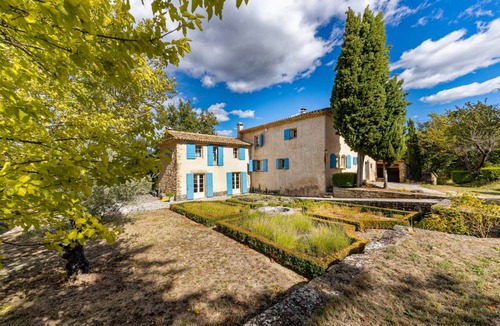 Saignon Villa | 300 m² Villa ∙ 6 bedrooms ∙ 12 guests