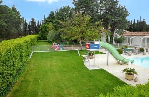 Meynes Villa | 300 m² Villa ∙ 6 bedrooms ∙ 14 guests