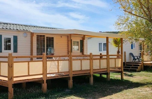 Saint-Mitre-les-Remparts House | 32 m² Mobile home ∙ 2 bedrooms ∙ 8 guests