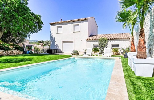Allauch Other | 32 m² Accommodation ∙ 1 bedroom ∙ 4 guests