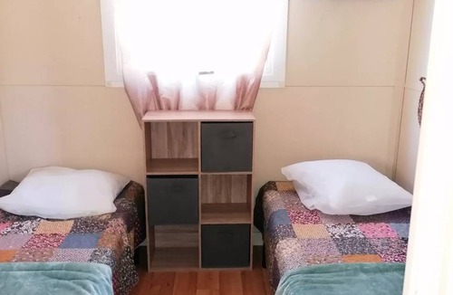 Paluds de Noves Ski Chalet | 33 m² Chalet ∙ 3 bedrooms ∙ 5 guests