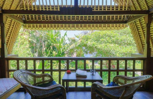 Bukti Hotel | 34 m² Hotel ∙ 2 bedrooms ∙ 127 guests