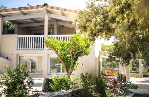 Castillon-du-Gard Resort | 350 m² Resort ∙ 5 bedrooms ∙ 14 guests